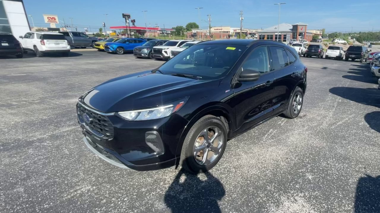Used 2024 Ford Escape ST-Line w/ Tech Pack #1 AWD/4WD image 5