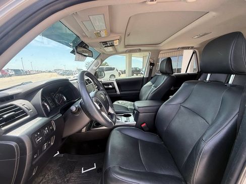 Used 2022 Toyota 4Runner Limited AWD/4WD image 10
