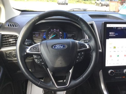 Used 2024 Ford Edge SEL w/ Sport Appearance Package AWD/4WD image 16