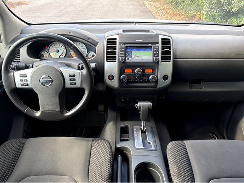 Used 2019 Nissan Frontier PRO-4X image 4