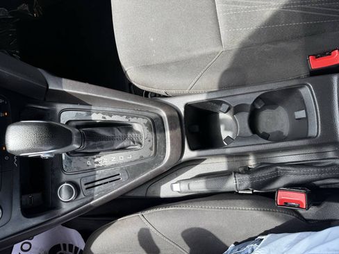Used 2018 Ford Focus SE FWD image 12