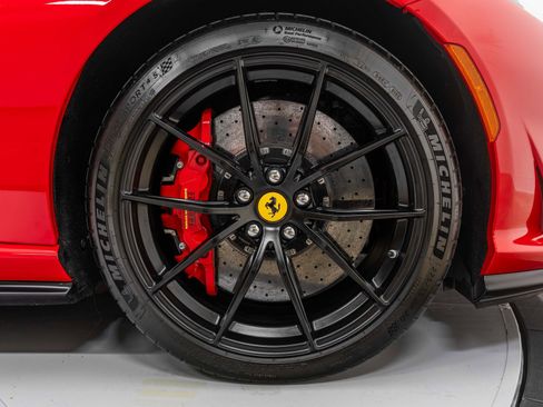Used 2019 Ferrari 812 Superfast Base image 17