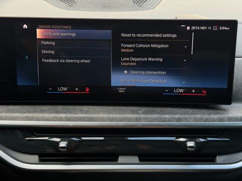 Used 2023 BMW X7 xDrive40i w/ M Sport Package AWD/4WD image 30