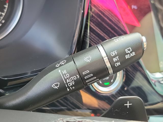 Used 2025 Cadillac XT6 Premium Luxury AWD/4WD image 18
