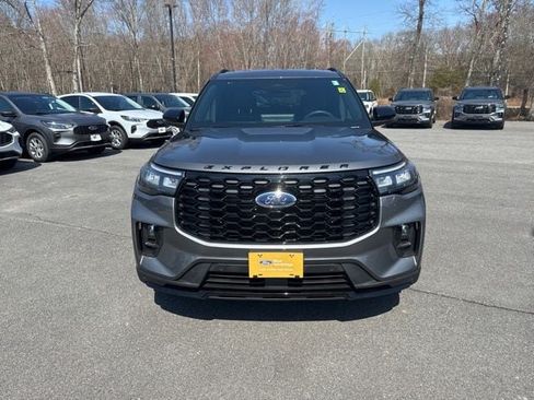 Certified 2025 Ford Explorer ST-Line AWD/4WD image 11