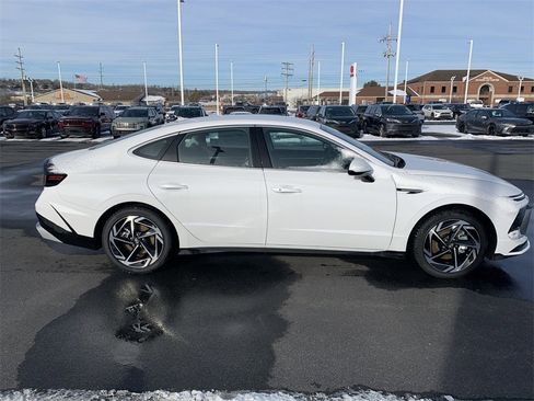 New 2026 Hyundai Sonata SEL image 9