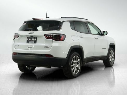 Used 2022 Jeep Compass Latitude image 5