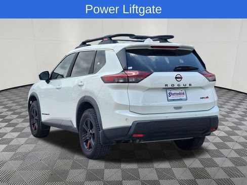 Used 2025 Nissan Rogue SV AWD/4WD image 3