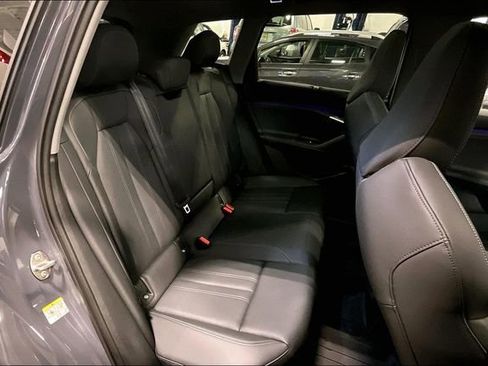 Used 2025 Audi Q6 e-tron Premium Plus w/ Premium Plus image 27