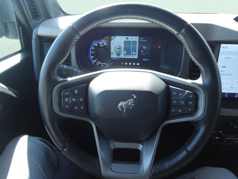 Used 2024 Ford Bronco Wildtrak AWD/4WD image 13