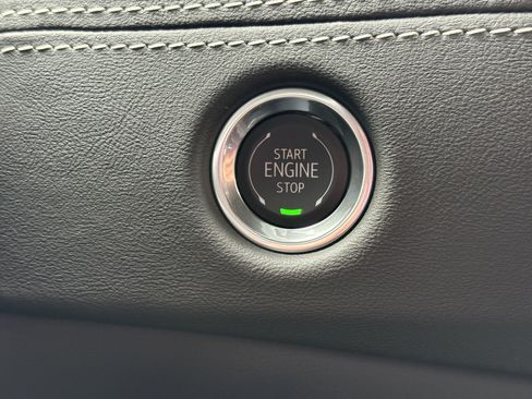 New 2026 Cadillac Escalade Luxury AWD/4WD image 32