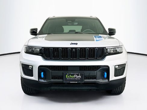 Used 2022 Jeep Grand Cherokee Trailhawk AWD/4WD image 2
