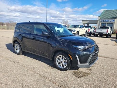 Used 2024 Kia Soul LX w/ Option Group 015 image 18