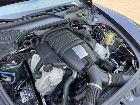 Used 2016 Porsche Panamera 4 AWD/4WD image 5