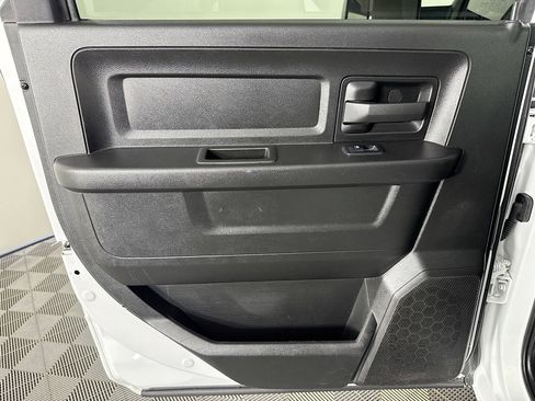 Used 2022 RAM 2500 Tradesman w/ Chrome Appearance Group image 24