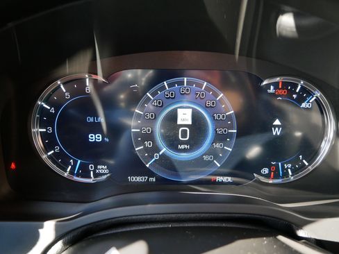 Used 2020 Cadillac Escalade Platinum image 16