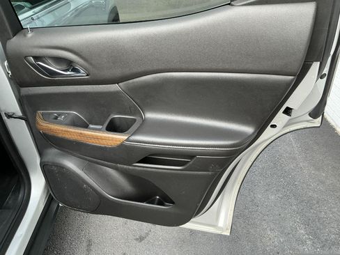 Used 2019 GMC Acadia SLE w/ LPO, Floor Liner Package FWD image 21