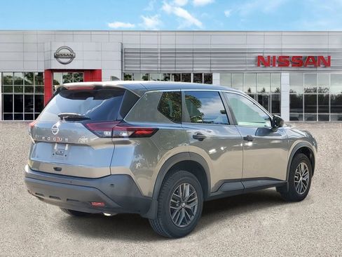 Used 2021 Nissan Rogue S image 3