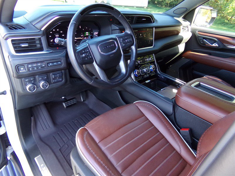 Used 2024 GMC Yukon XL Denali Ultimate AWD/4WD image 20