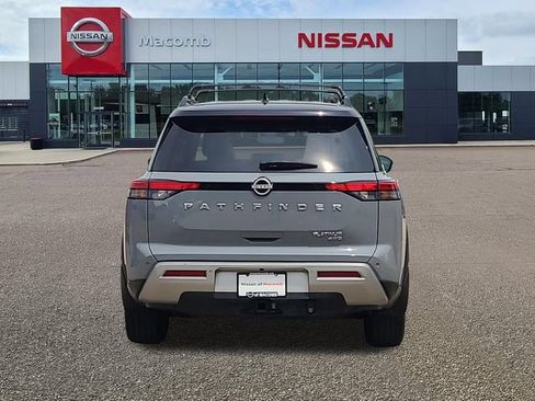 Used 2024 Nissan Pathfinder Platinum w/ Cargo Package AWD/4WD image 6