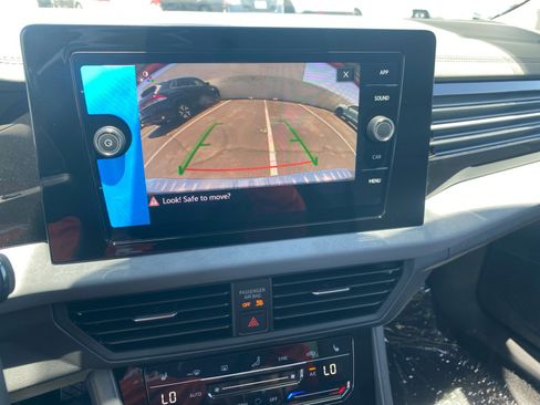 New 2025 Volkswagen Jetta SE image 27