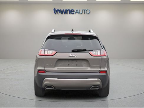 Used 2019 Jeep Cherokee Limited AWD/4WD image 6