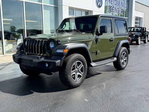 Used 2023 Jeep Wrangler Sport AWD/4WD image 1