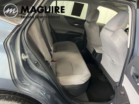 Used 2023 Toyota Venza LE image 21