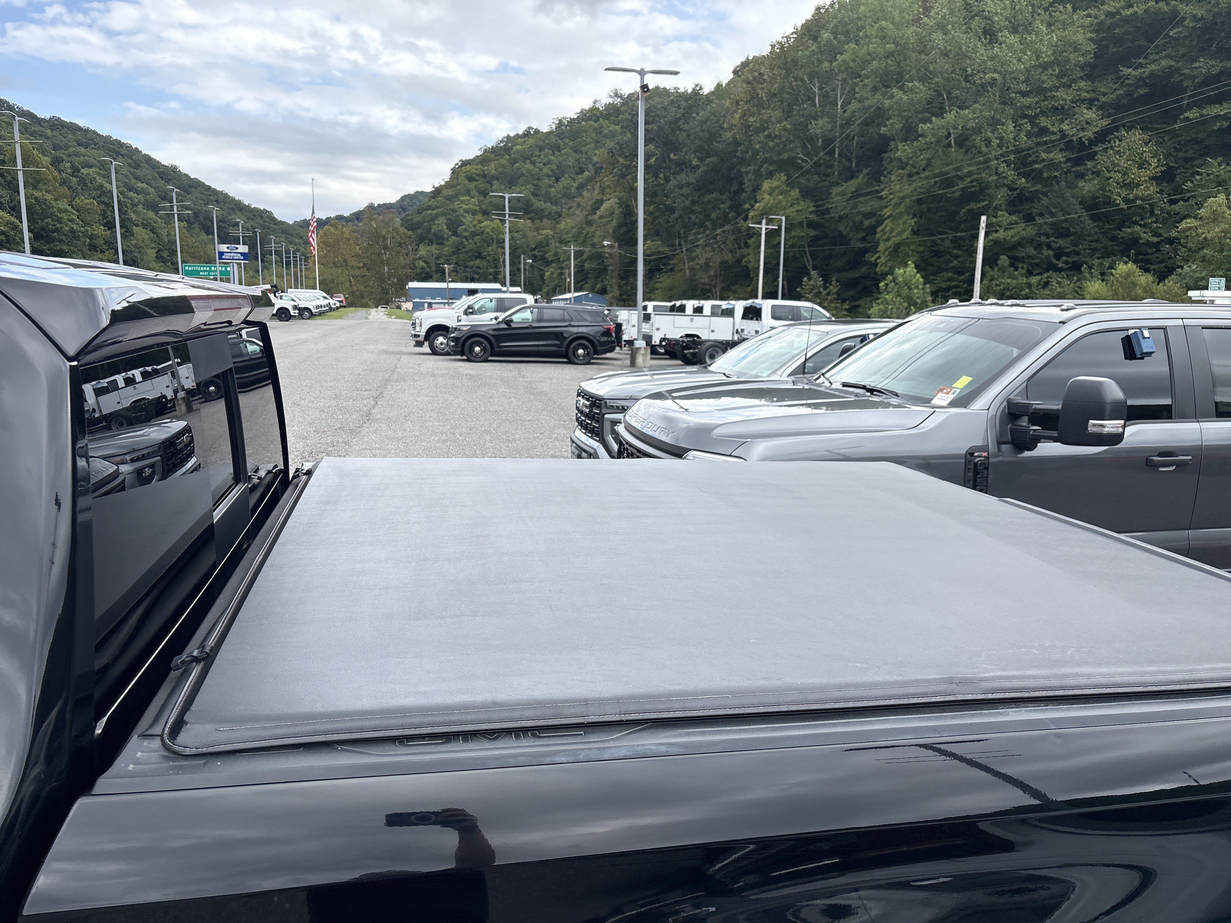 Used 2021 GMC Sierra 1500 SLT w/ SLT Premium Package AWD/4WD image 12