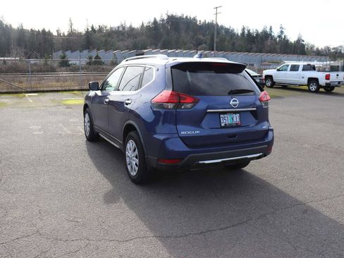 Used 2017 Nissan Rogue S w/ S Appearance Package image 7