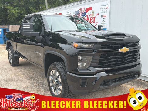 Used 2025 Chevrolet Silverado 2500 Custom w/ Custom Convenience Package AWD/4WD image 1