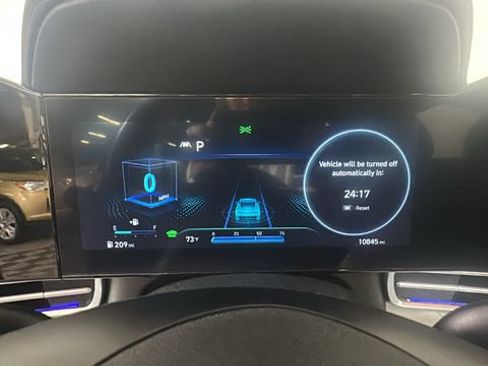 Certified 2023 Hyundai Elantra Limited FWD image 15