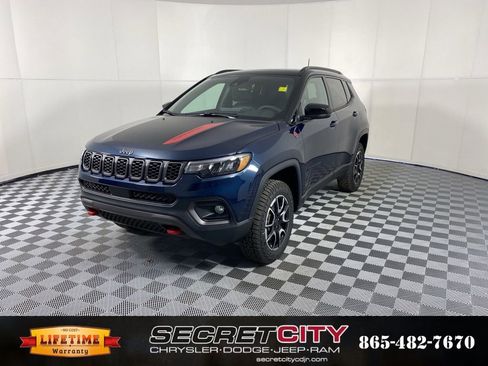 New 2026 Jeep Compass Trailhawk image 3