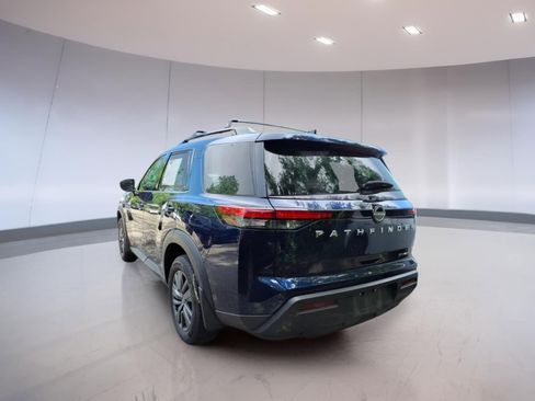 Used 2023 Nissan Pathfinder SV AWD/4WD image 3
