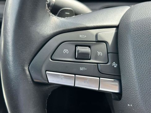 Used 2025 Cadillac XT4 Premium Luxury FWD image 22
