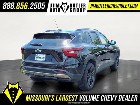 Used 2025 Chevrolet Trax ACTIV w/ Sunroof Package FWD image 23
