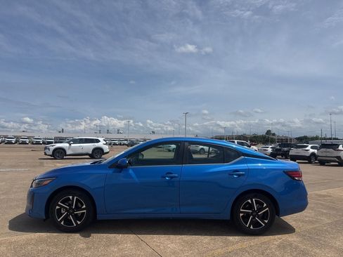 Certified 2025 Nissan Sentra SV FWD image 11