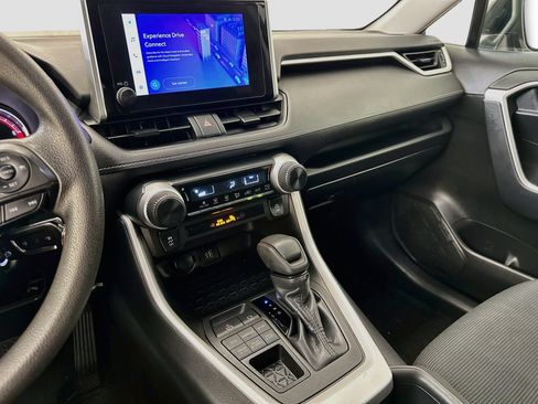 Used 2025 Toyota RAV4 LE AWD/4WD image 26