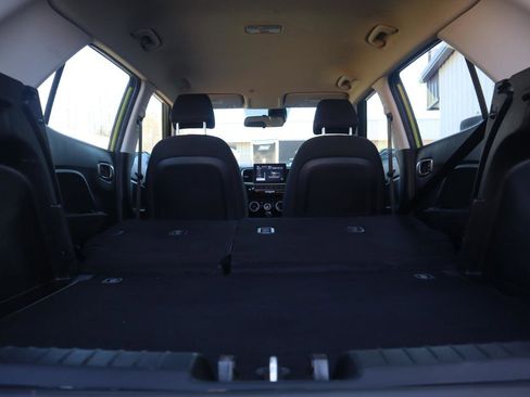 Used 2021 Hyundai Venue SE image 46