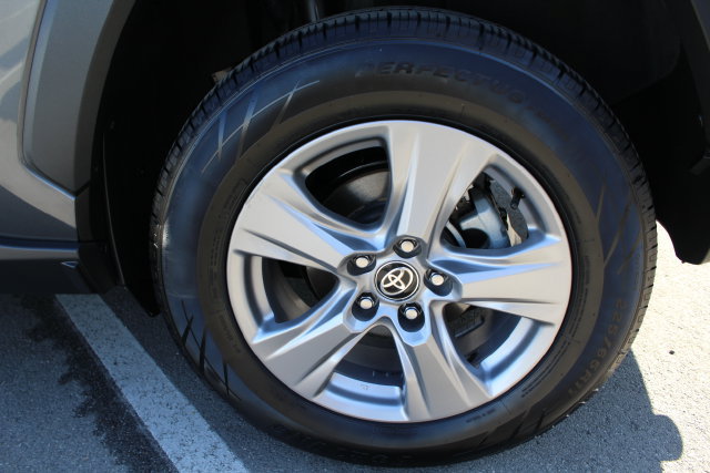 Certified 2025 Toyota RAV4 XLE AWD/4WD image 10