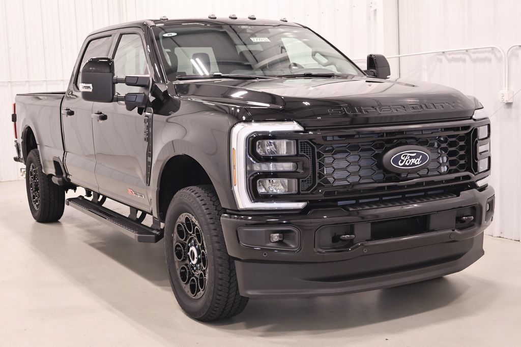 New 2027 Ford F350 Lariat w/ Black Appearance Package AWD/4WD image 3
