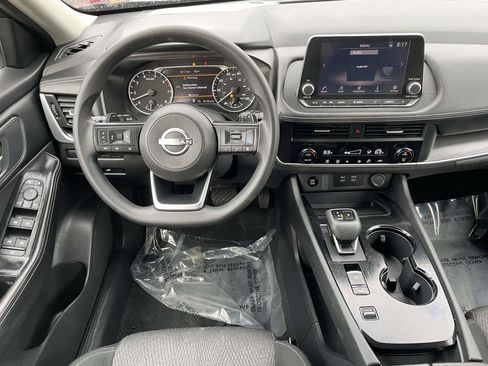 Used 2024 Nissan Rogue SV image 24