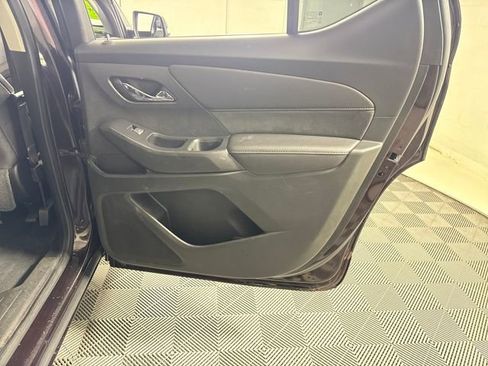 Used 2021 Chevrolet Traverse High Country AWD/4WD image 18