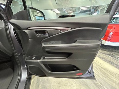 Used 2025 Honda Ridgeline RTL image 36