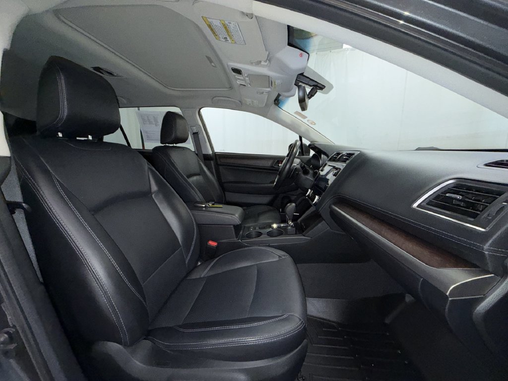 Used 2019 Subaru Outback 2.5i Limited AWD/4WD image 18