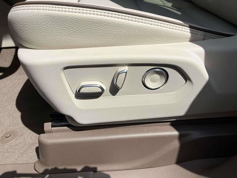 New 2026 GMC Yukon Denali w/ Sun & Power Step Package AWD/4WD image 25