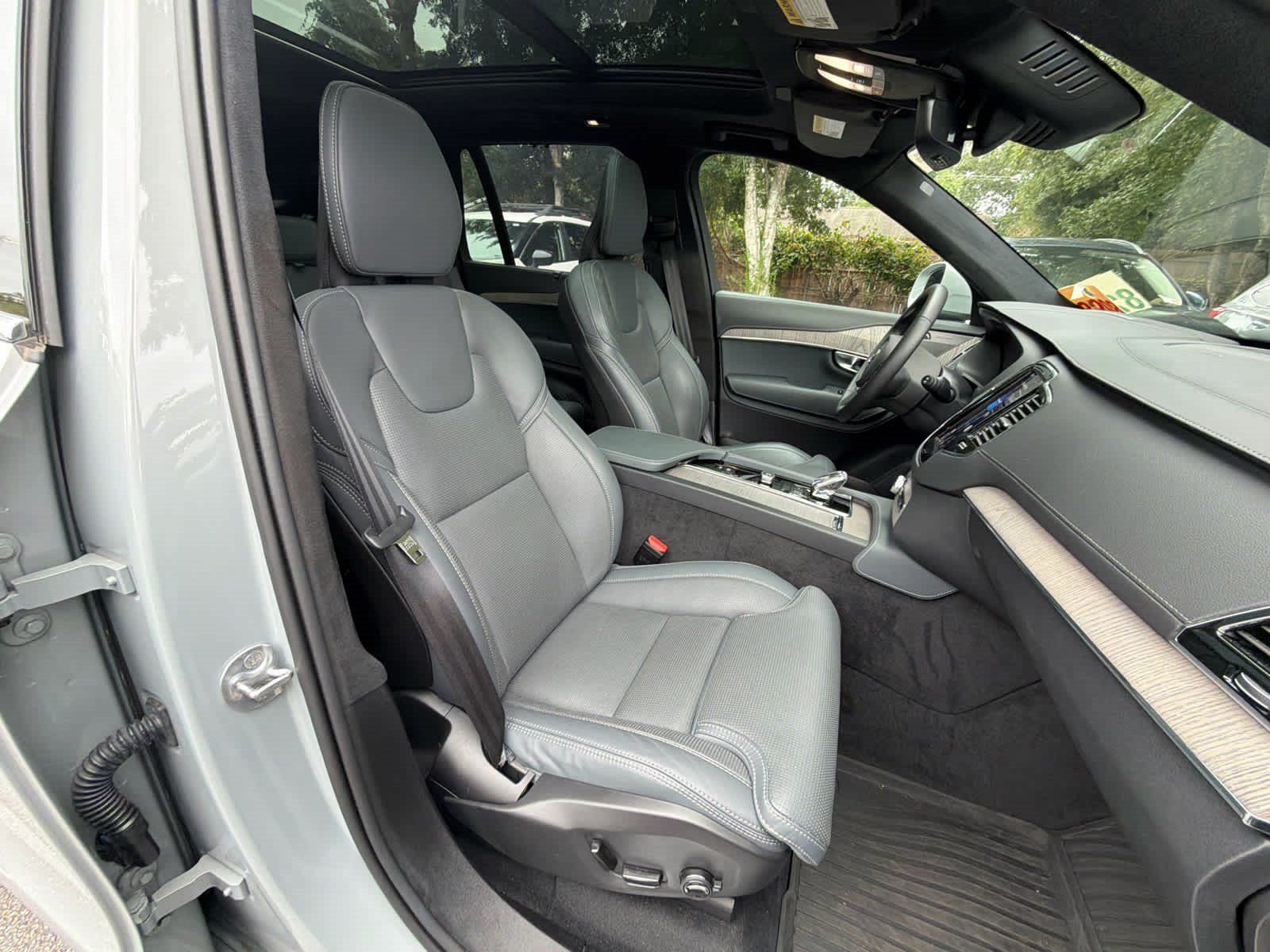 Used 2024 Volvo XC90 B6 Ultimate w/ Lounge Package AWD/4WD image 18