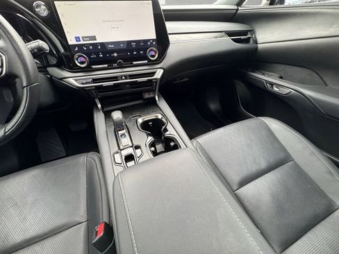 Used 2024 Lexus RX 350 Premium image 3