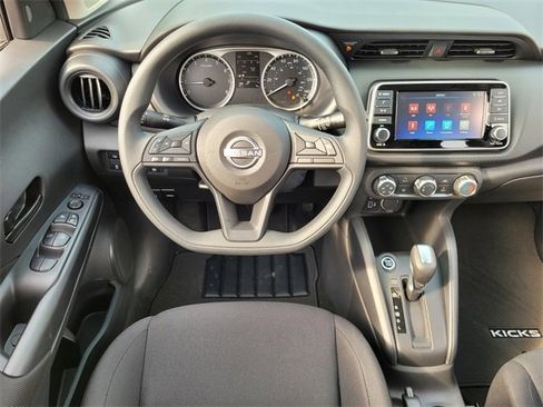 New 2025 Nissan Kicks Play S image 11