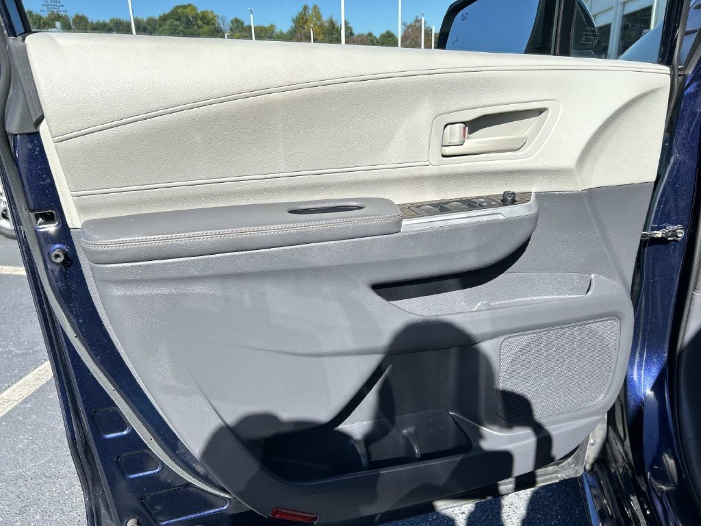 Used 2022 Toyota Sienna LE AWD/4WD image 26